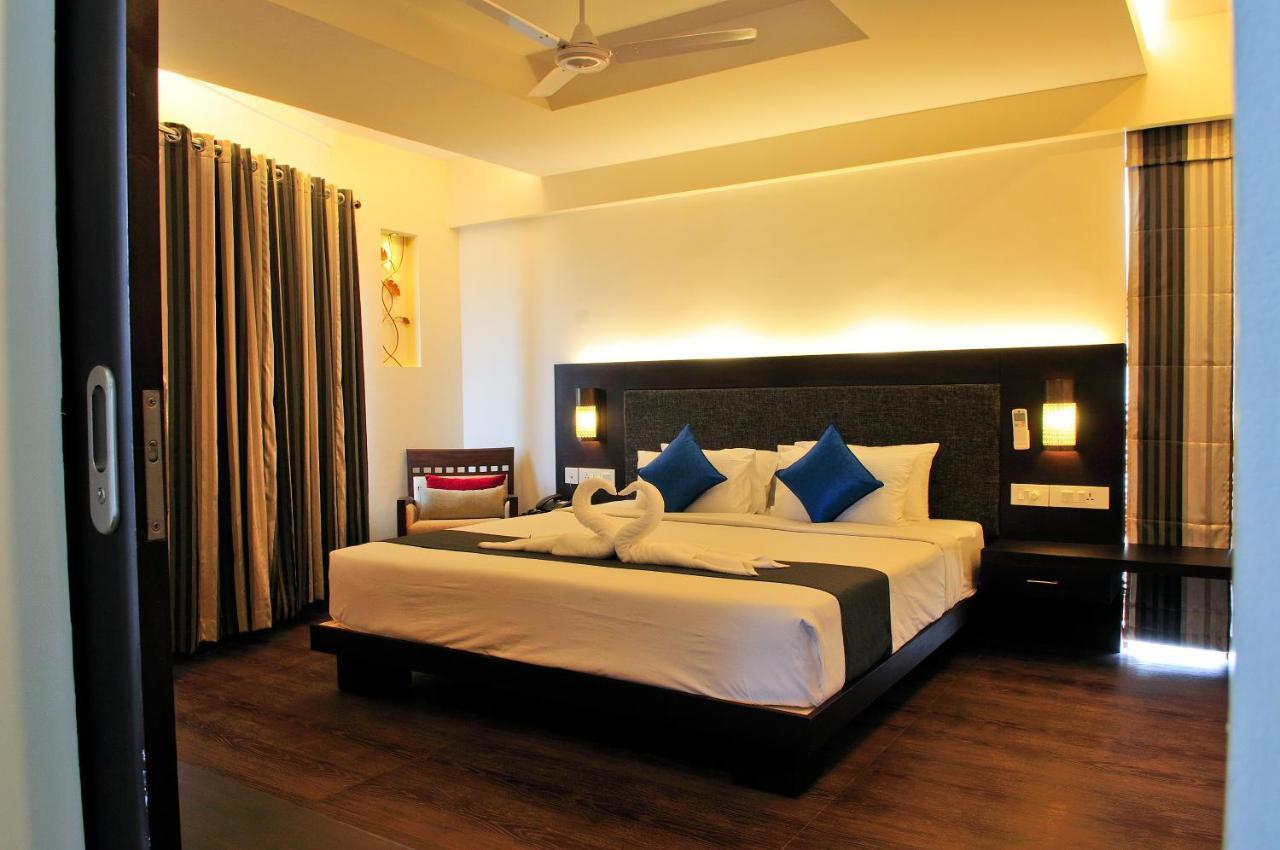 Copper Folia Hotel Kozhikode Buitenkant foto