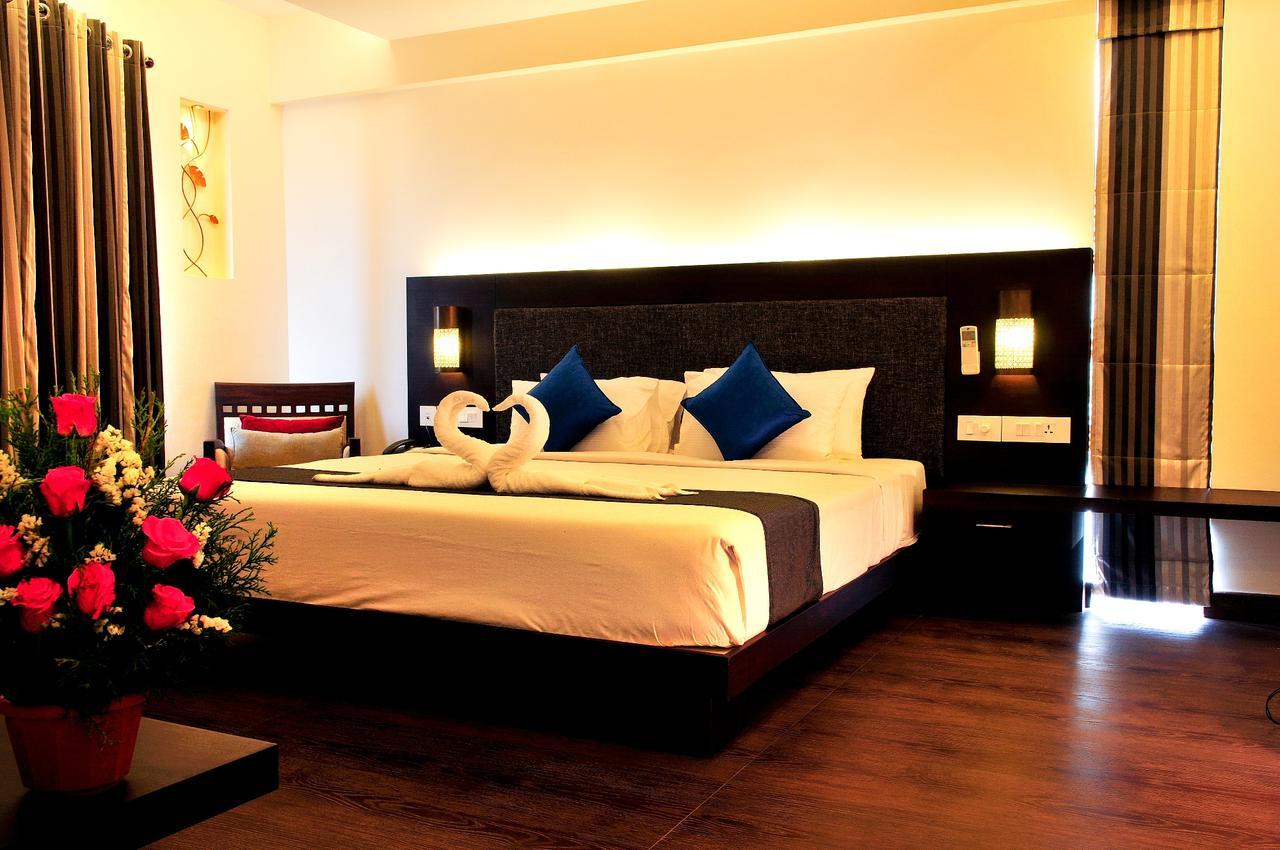 Copper Folia Hotel Kozhikode Buitenkant foto